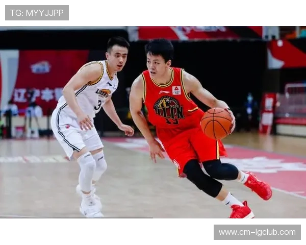 王政足球比赛精彩回顾与策略分析：球队表现与未来发展展望